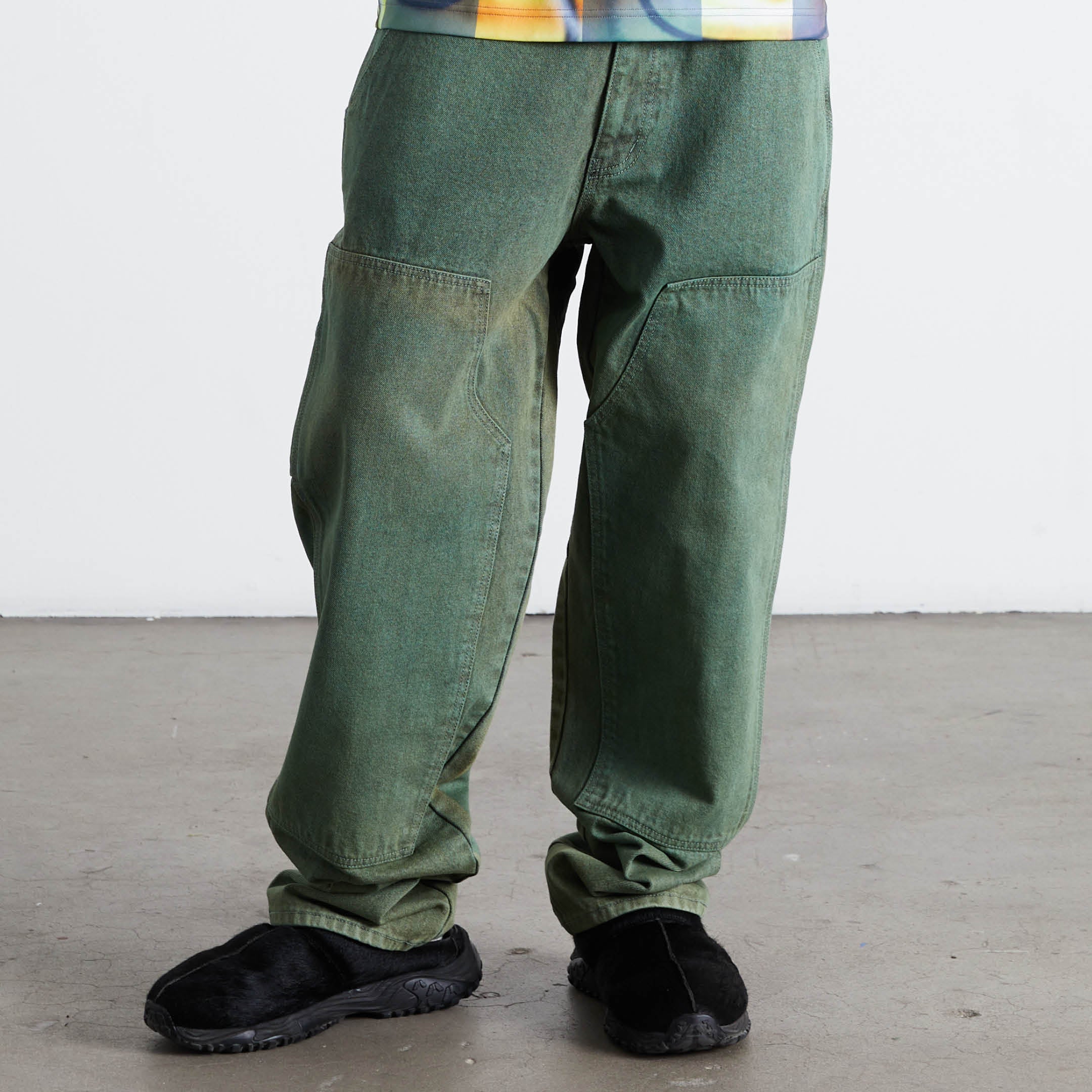Kinda Loose Double-Knees | Mist Green view 2